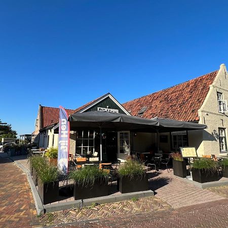 Bij Hen Op Ameland 호텔 홀륌 외부 사진